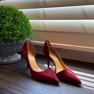 Michael Kors Merlot Suede heels - Size 9